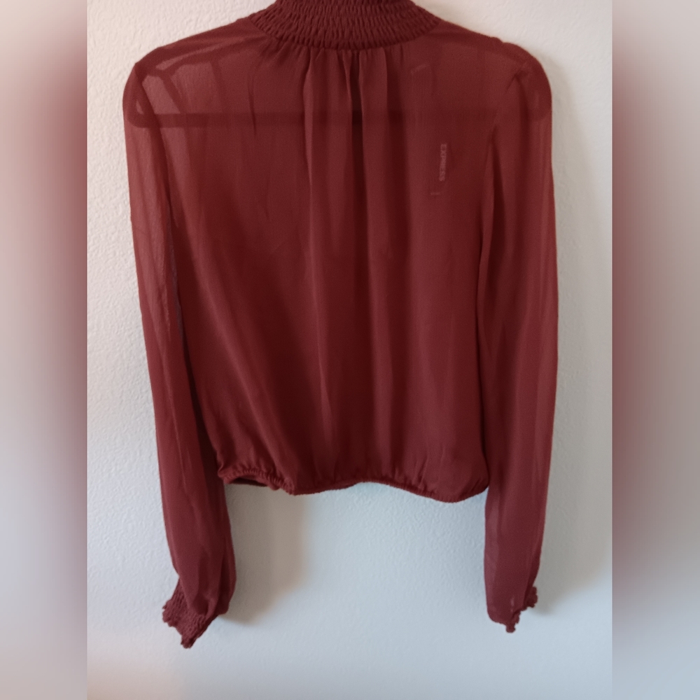 Express ladies' blouse with inside tanktop built in